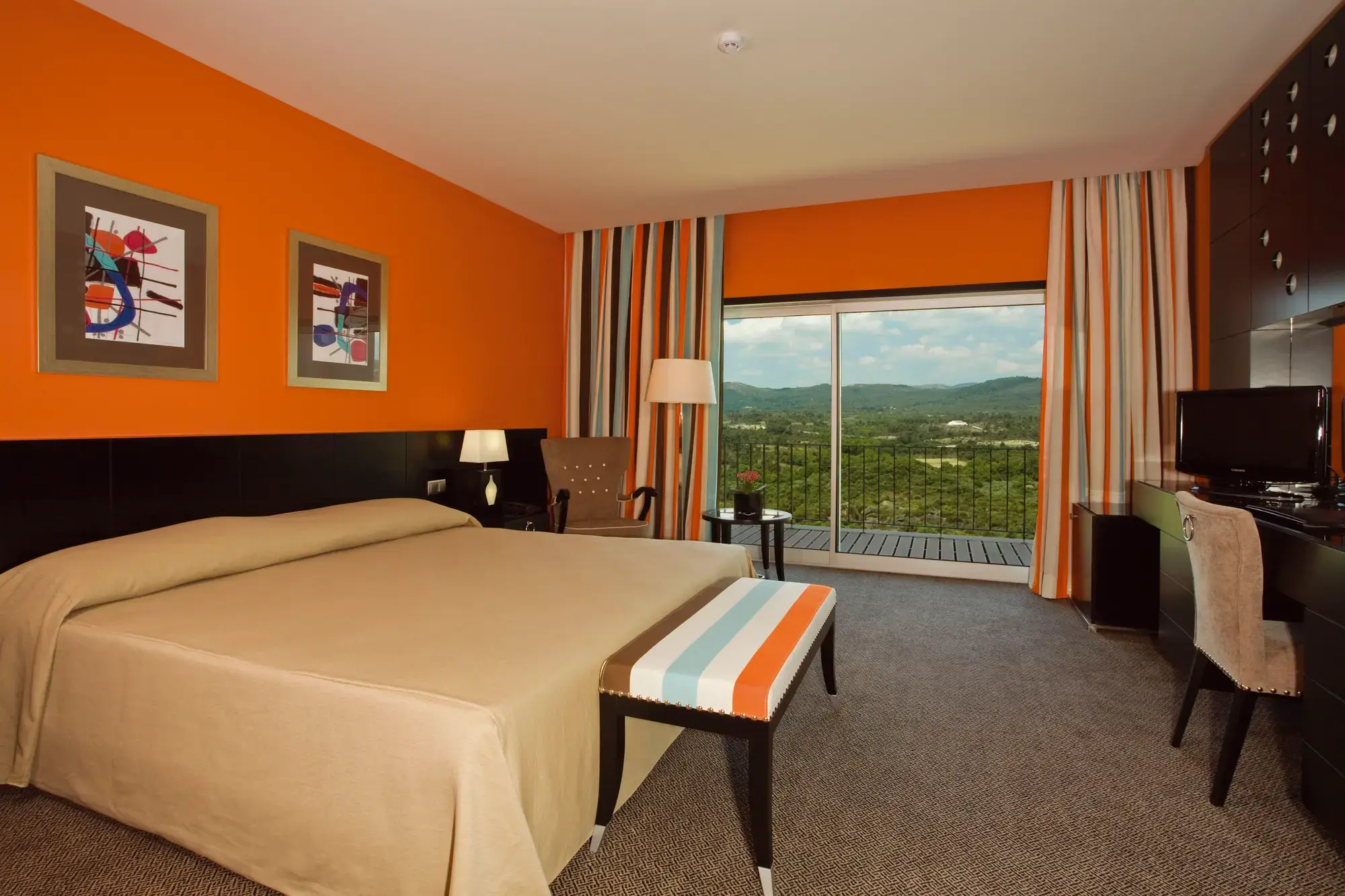 DELUXE ROOM DELUXE ROOM